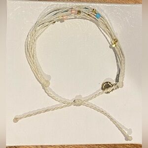White Pura Vida bracelet!